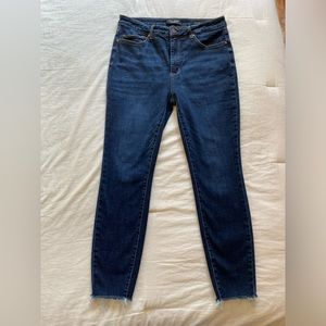 Judy Blue High-Rise dark wash skinny jeans size 15/32